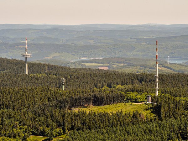 Der Naturpark Sauerland Rothaargebirge lädt am Sonntag, 13. Oktober, zu einer Fitnesswanderung „Hoch zur Nordhelle“ ein. Symbol-Foto: Guido Raith / Märkischer Kreis