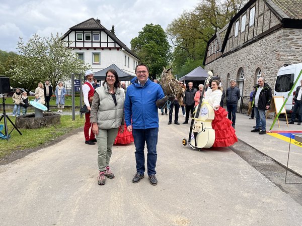 Landrat Marco Voge eröffnete das 10. Museumsfest an der Luisenhütte. Über den Tag hinweg kamen geschätzt mehr als 2000 Besucher. Foto: Eileen Bräuniger / Märkischer Kreis