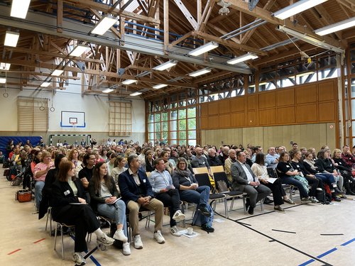 Über 300 Mitarbeiterinnen und Mitarbeiter der Förderschulen nahmen an der Veranstaltung und den spannenden Workshops teil. Foto: Katharina Buschmann / Märkischer Kreis